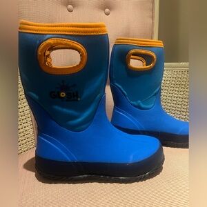 Kids BOGS boots size 1 pre owned boys or girls
